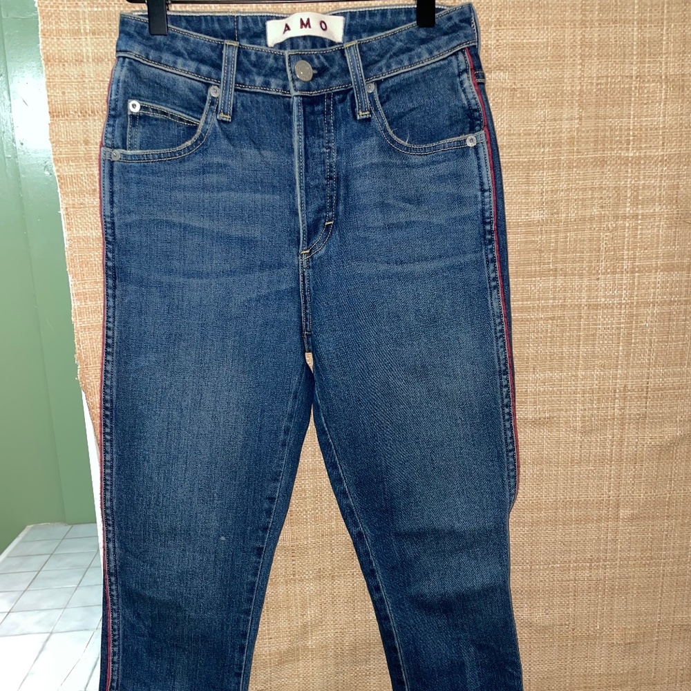 AMO Slim leg jeans